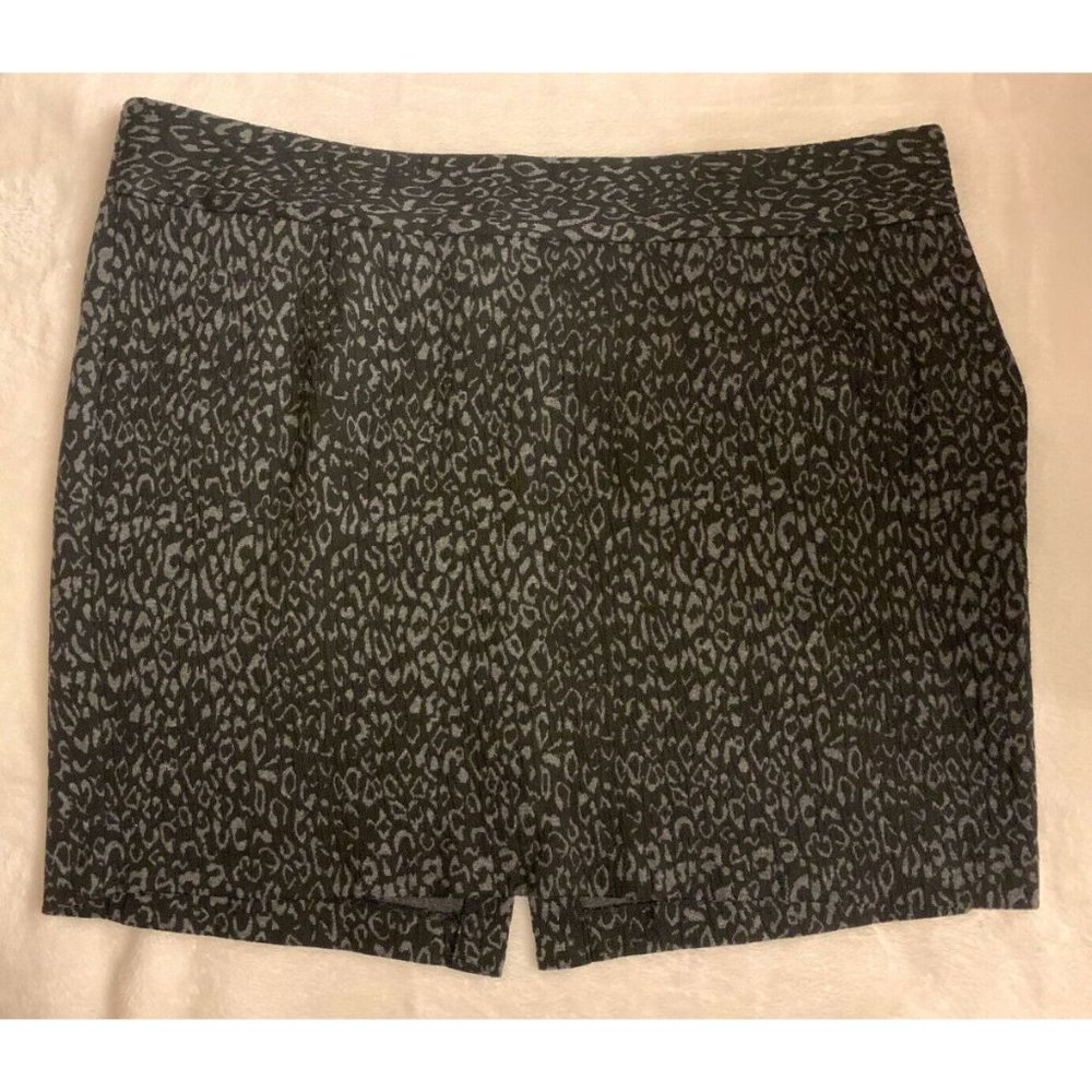 Lane Bryant Plus Sz 28W Pencil Skirt Animal Print
